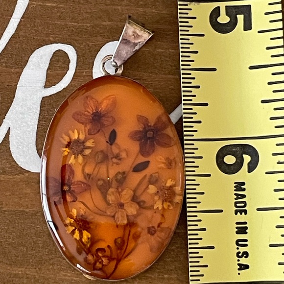 Vintage Mexican Sterling Silver Dried Flowers Amber Resin Pendant - Picture 7 of 11